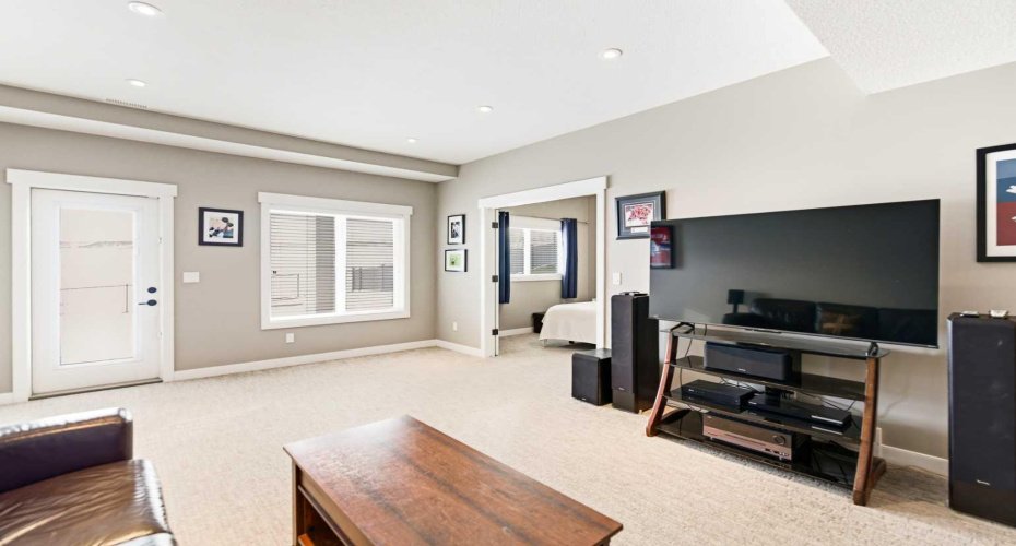 19 Vanveller Way, Sylvan Lake, Alberta T4S 0M4, 4 Bedrooms Bedrooms, ,4 BathroomsBathrooms,Residential,For Sale,Vanveller,A2318331