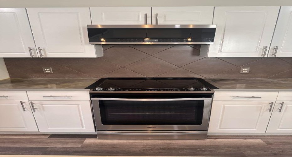 stove and microwave