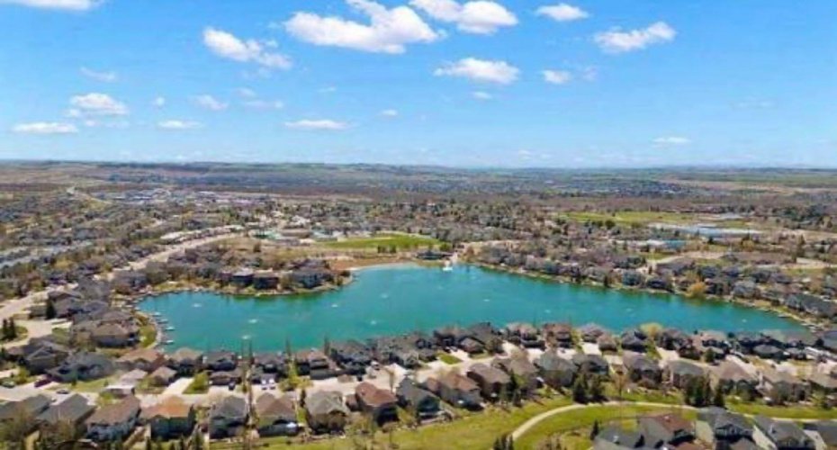 78 Crystal Shores Heights, Okotoks, Alberta T1S 2K9, 4 Bedrooms Bedrooms, ,4 BathroomsBathrooms,Residential,For Sale,Crystal Shores,A2318337