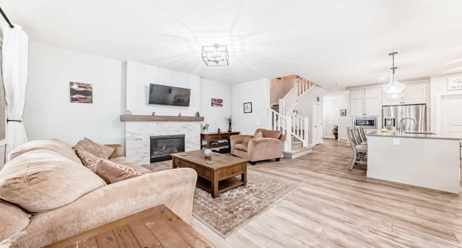 120 Emberside Place, Cochrane, Alberta T4C3A8, 3 Bedrooms Bedrooms, ,3 BathroomsBathrooms,Residential,For Sale,Emberside,A2317347