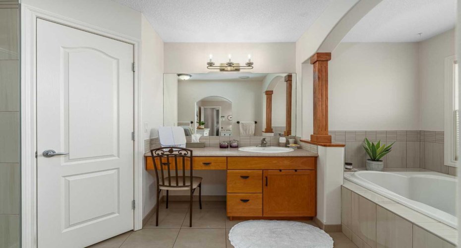 4 pc Ensuite