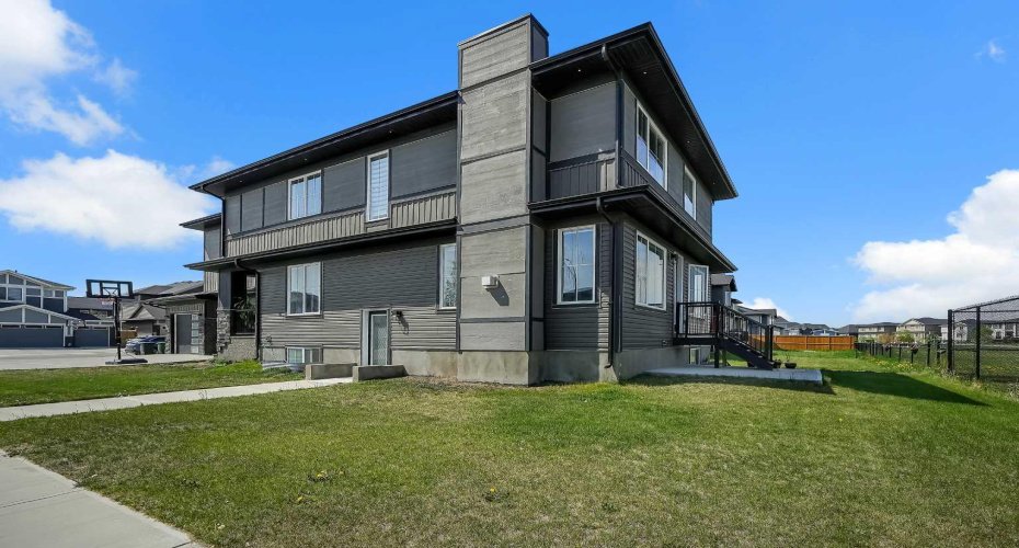 192 Sandpiper Landing, Chestermere, Alberta T1X 1Y8, 6 Bedrooms Bedrooms, ,5 BathroomsBathrooms,Residential,For Sale,Sandpiper,A2318535