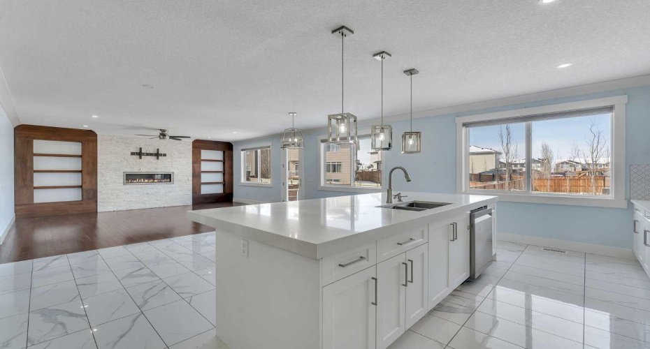 272 Aspenmere Way, Chestermere, Alberta T1X 0Y2, 8 Bedrooms Bedrooms, ,6 BathroomsBathrooms,Residential,For Sale,Aspenmere,A2318387