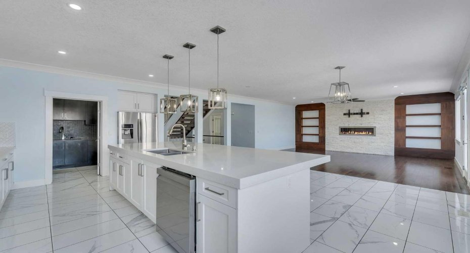 272 Aspenmere Way, Chestermere, Alberta T1X 0Y2, 8 Bedrooms Bedrooms, ,6 BathroomsBathrooms,Residential,For Sale,Aspenmere,A2318387