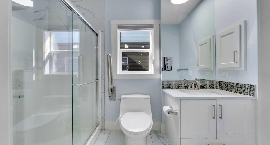 272 Aspenmere Way, Chestermere, Alberta T1X 0Y2, 8 Bedrooms Bedrooms, ,6 BathroomsBathrooms,Residential,For Sale,Aspenmere,A2318387