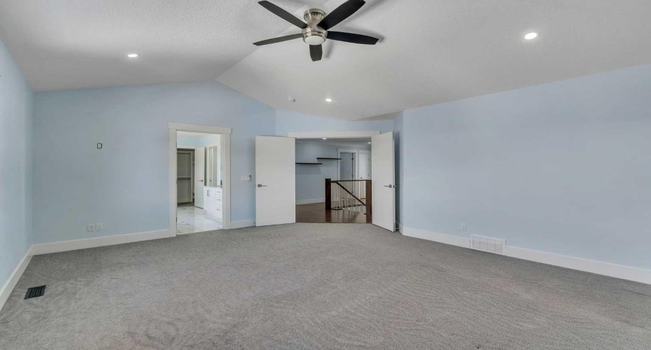 272 Aspenmere Way, Chestermere, Alberta T1X 0Y2, 8 Bedrooms Bedrooms, ,6 BathroomsBathrooms,Residential,For Sale,Aspenmere,A2318387