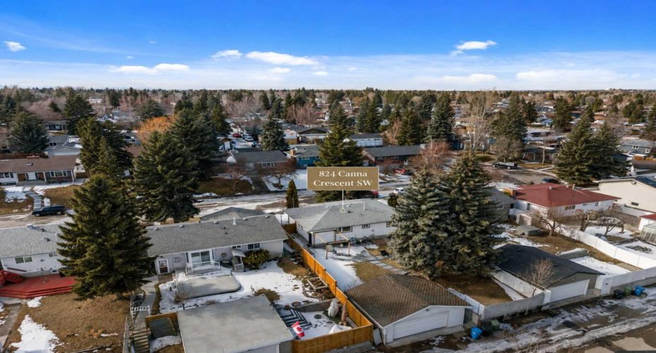 824 Canna Crescent, Calgary, Alberta T2W 1N9, 4 Bedrooms Bedrooms, ,3 BathroomsBathrooms,Residential,For Sale,Canna,A2318403