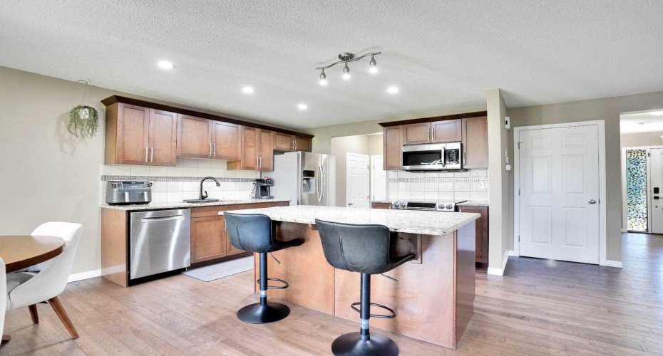 174 Windstone Avenue, Airdrie, Alberta T4B3R3, 3 Bedrooms Bedrooms, ,4 BathroomsBathrooms,Residential,For Sale,Windstone,A2318429