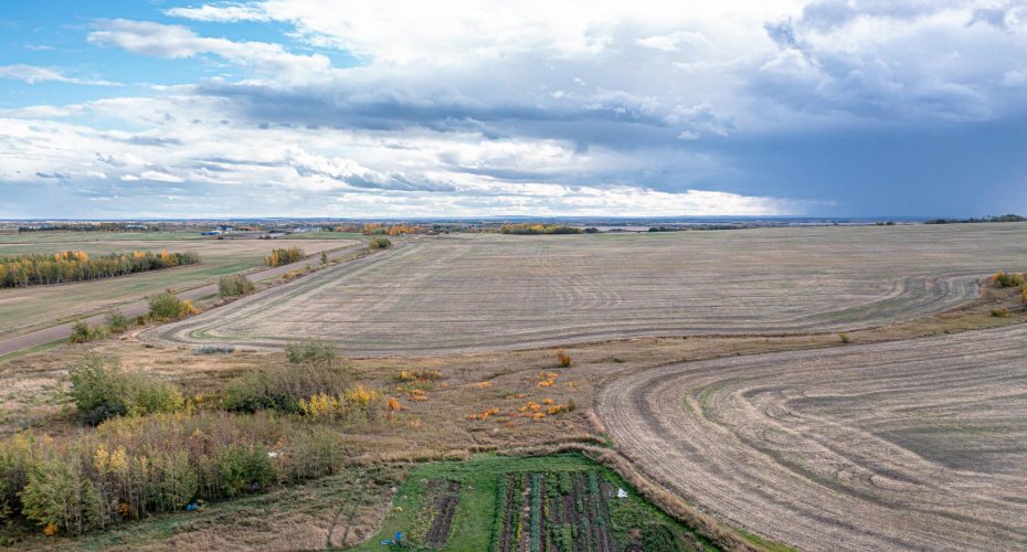 ON Highway 43, Grande Prairie, Alberta T8W 5E6, ,Land,For Sale,Highway 43,A2318441