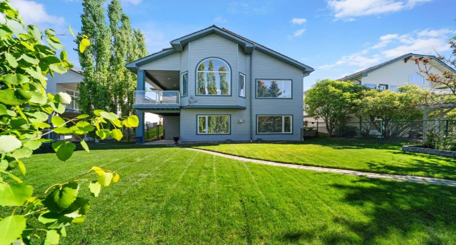 Large Walk Out Bungalow