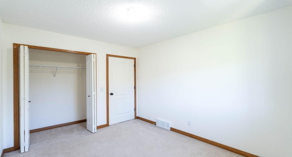 120 Ross Avenue, Cochrane, Alberta T4C 2E5, 3 Bedrooms Bedrooms, ,3 BathroomsBathrooms,Residential,For Sale,Ross,A2318667