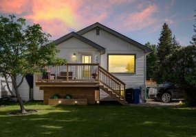 101 S Railway Street, Okotoks, Alberta T1S 1K6, 3 Bedrooms Bedrooms, ,2 BathroomsBathrooms,Residential,For Sale,S Railway,A2318716