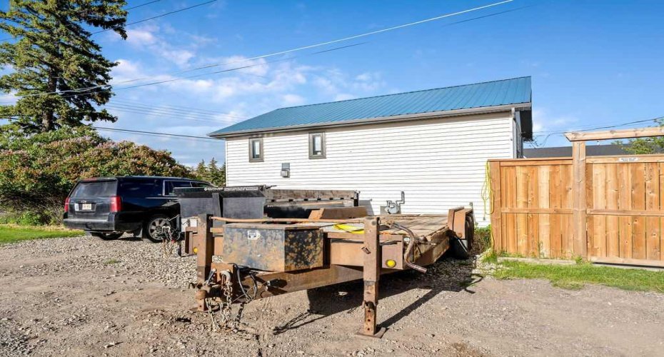 101 S Railway Street, Okotoks, Alberta T1S 1K6, 3 Bedrooms Bedrooms, ,2 BathroomsBathrooms,Residential,For Sale,S Railway,A2318716