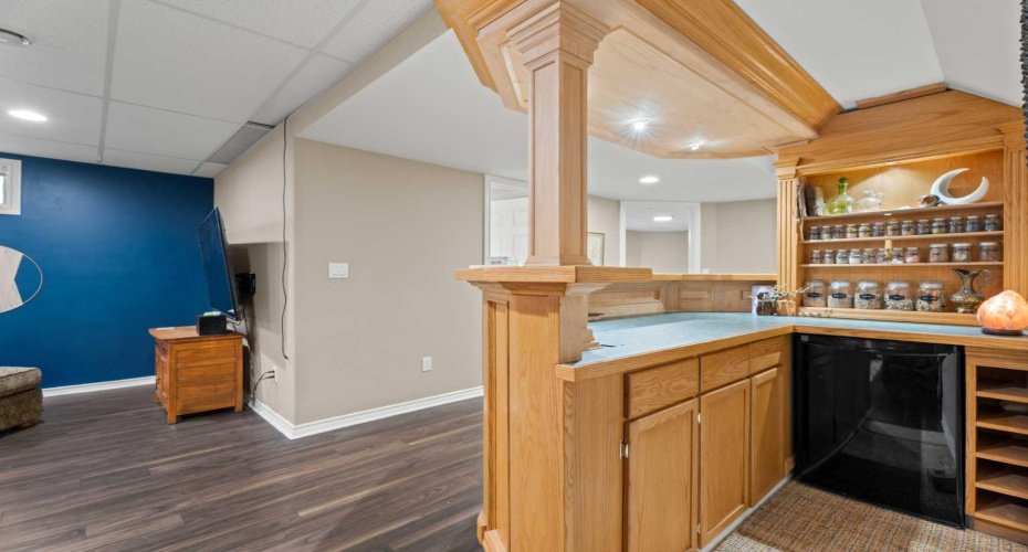 43 Westridge Drive, Okotoks, Alberta T1S1N3, 4 Bedrooms Bedrooms, ,4 BathroomsBathrooms,Residential,For Sale,Westridge,A2314395