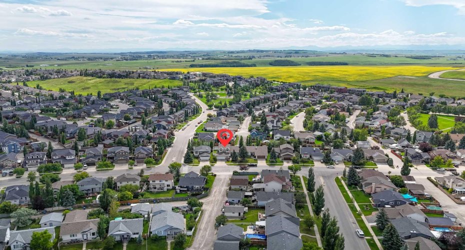 Mature neighborhood with backlanes