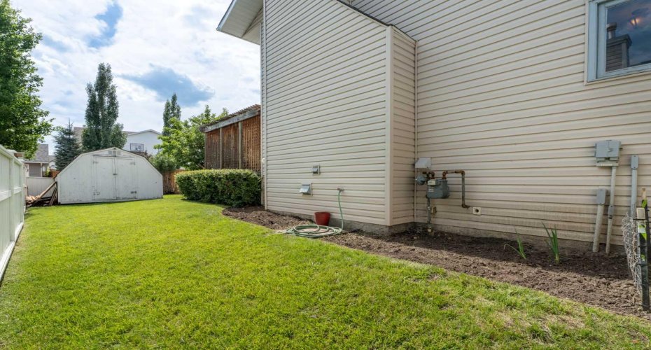 43 Westridge Drive, Okotoks, Alberta T1S1N3, 4 Bedrooms Bedrooms, ,4 BathroomsBathrooms,Residential,For Sale,Westridge,A2314395