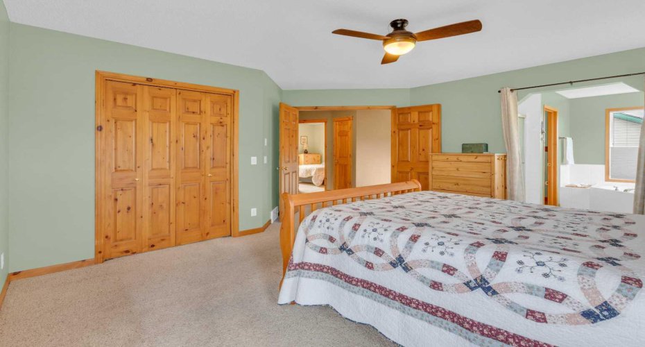 124 Gleneagles Terrace, Cochrane, Alberta T4C 1W6, 3 Bedrooms Bedrooms, ,4 BathroomsBathrooms,Residential,For Sale,Gleneagles,A2314525