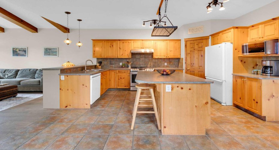 124 Gleneagles Terrace, Cochrane, Alberta T4C 1W6, 3 Bedrooms Bedrooms, ,4 BathroomsBathrooms,Residential,For Sale,Gleneagles,A2314525