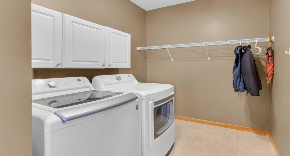 124 Gleneagles Terrace, Cochrane, Alberta T4C 1W6, 3 Bedrooms Bedrooms, ,4 BathroomsBathrooms,Residential,For Sale,Gleneagles,A2314525