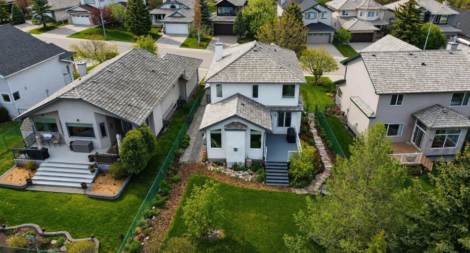 124 Gleneagles Terrace, Cochrane, Alberta T4C 1W6, 3 Bedrooms Bedrooms, ,4 BathroomsBathrooms,Residential,For Sale,Gleneagles,A2314525