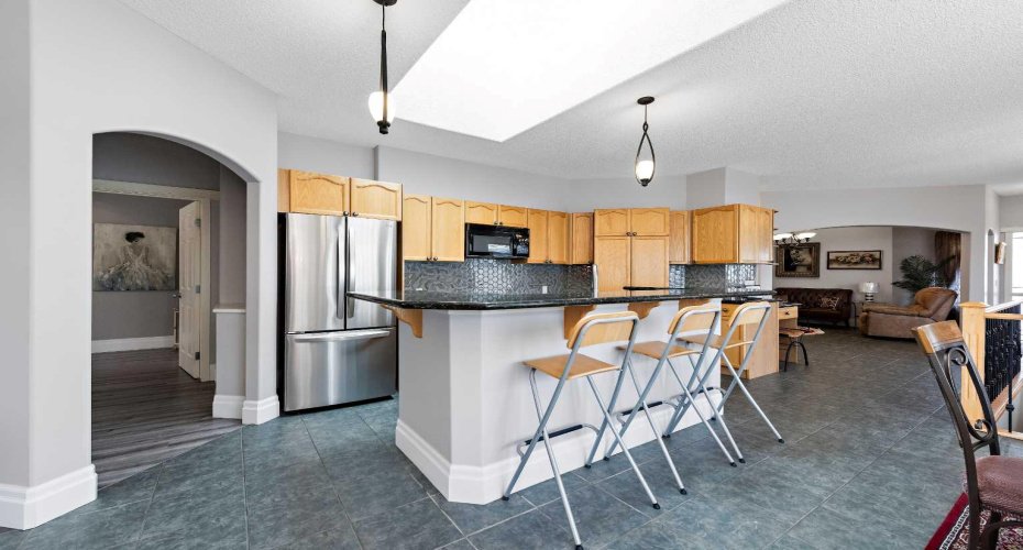 131 Invermere Close, Chestermere, Alberta T1X1L3, 3 Bedrooms Bedrooms, ,3 BathroomsBathrooms,Residential,For Sale,Invermere,A2309757