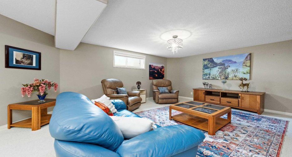 131 Invermere Close, Chestermere, Alberta T1X1L3, 3 Bedrooms Bedrooms, ,3 BathroomsBathrooms,Residential,For Sale,Invermere,A2309757