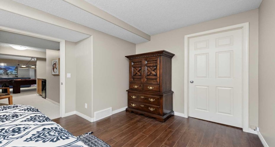 131 Invermere Close, Chestermere, Alberta T1X1L3, 3 Bedrooms Bedrooms, ,3 BathroomsBathrooms,Residential,For Sale,Invermere,A2309757