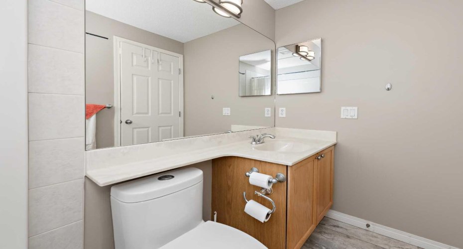 131 Invermere Close, Chestermere, Alberta T1X1L3, 3 Bedrooms Bedrooms, ,3 BathroomsBathrooms,Residential,For Sale,Invermere,A2309757
