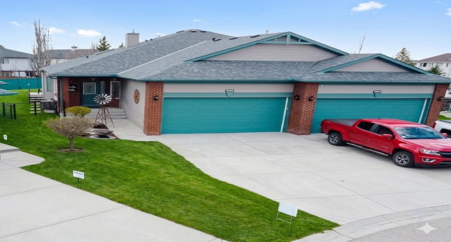 131 Invermere Close, Chestermere, Alberta T1X1L3, 3 Bedrooms Bedrooms, ,3 BathroomsBathrooms,Residential,For Sale,Invermere,A2309757