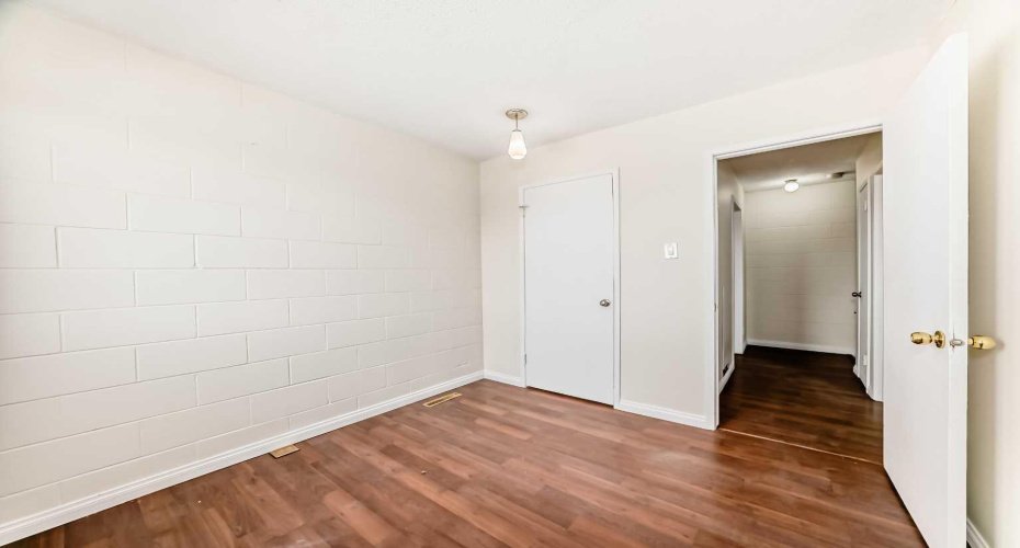 6147 Buckthorn Road, Calgary, Alberta T2K2Z2, 2 Bedrooms Bedrooms, ,1 BathroomBathrooms,Residential,For Sale,Buckthorn,A2309737
