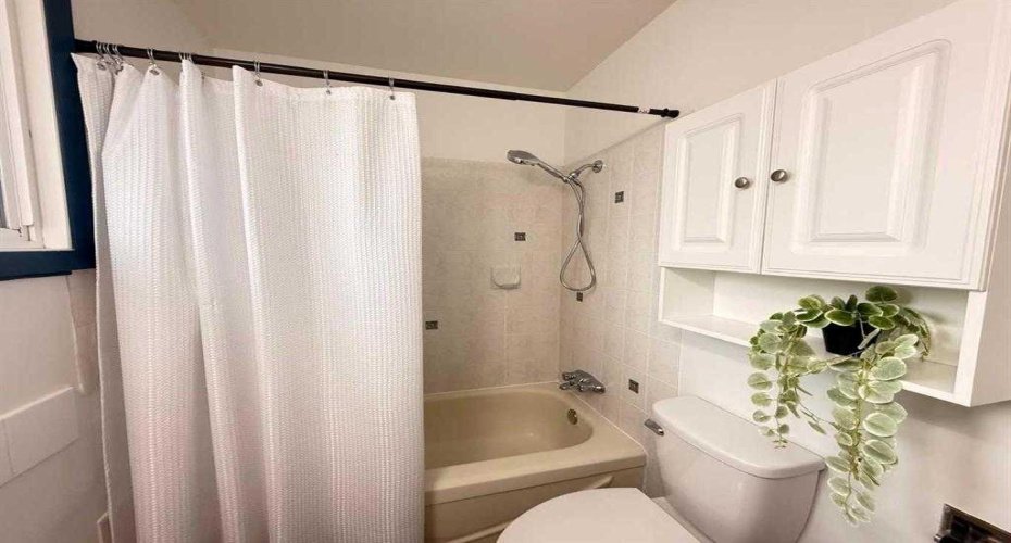 5632 Dalhousie Drive, Calgary, Alberta T3A1P9, 6 Bedrooms Bedrooms, ,4 BathroomsBathrooms,Residential,For Sale,Dalhousie,A2319266