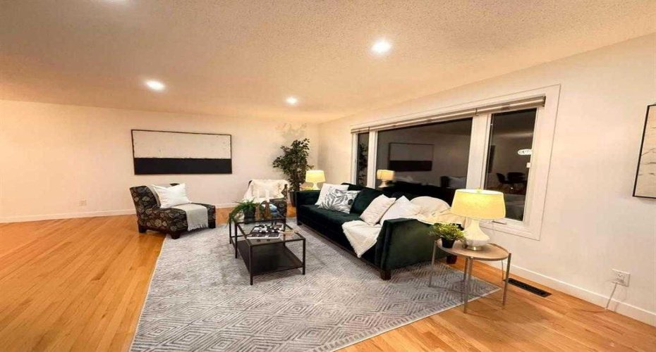 5632 Dalhousie Drive, Calgary, Alberta T3A1P9, 6 Bedrooms Bedrooms, ,4 BathroomsBathrooms,Residential,For Sale,Dalhousie,A2319266