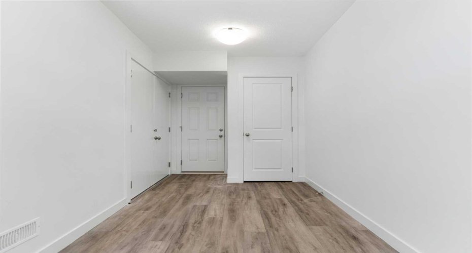 24 Rivercrest Drive, Cochrane, Alberta T4C 2C8, 1 Bedroom Bedrooms, ,1 BathroomBathrooms,Residential,For Sale,Rivercrest,A2319871