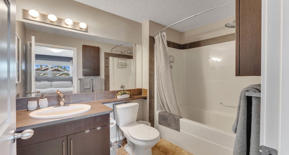 27 River Heights Crescent, Cochrane, Alberta T4C 0J3, 4 Bedrooms Bedrooms, ,4 BathroomsBathrooms,Residential,For Sale,River Heights,A2318941