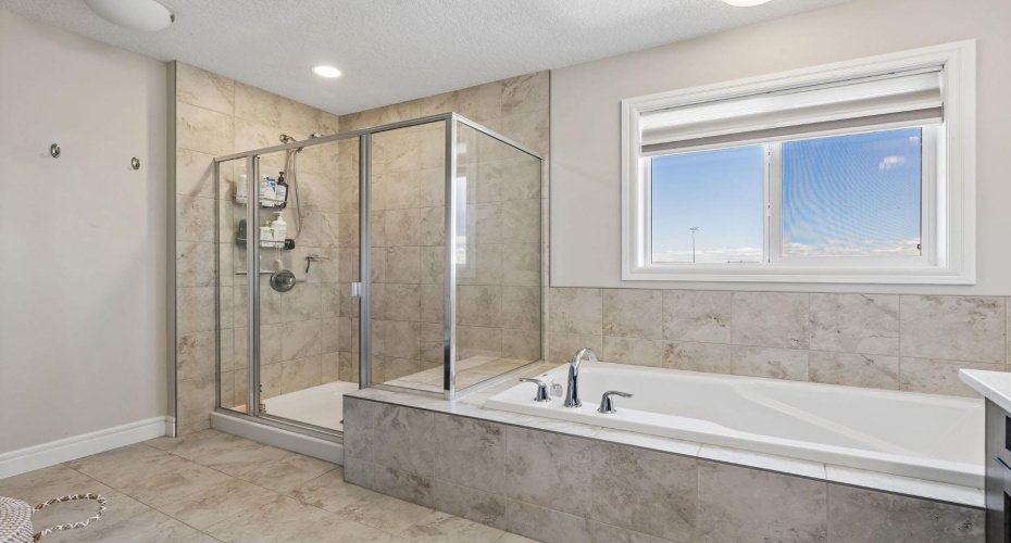 Primary En Suite
