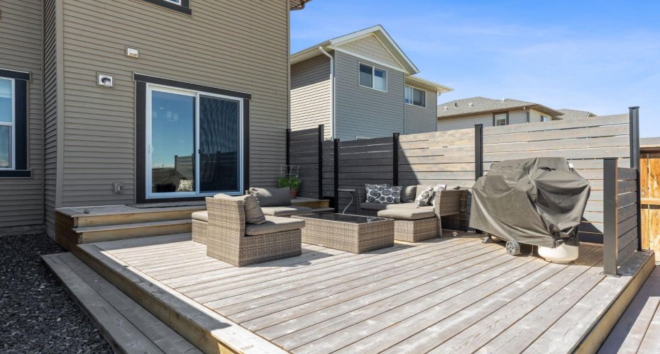 Large Deck for Entertaining