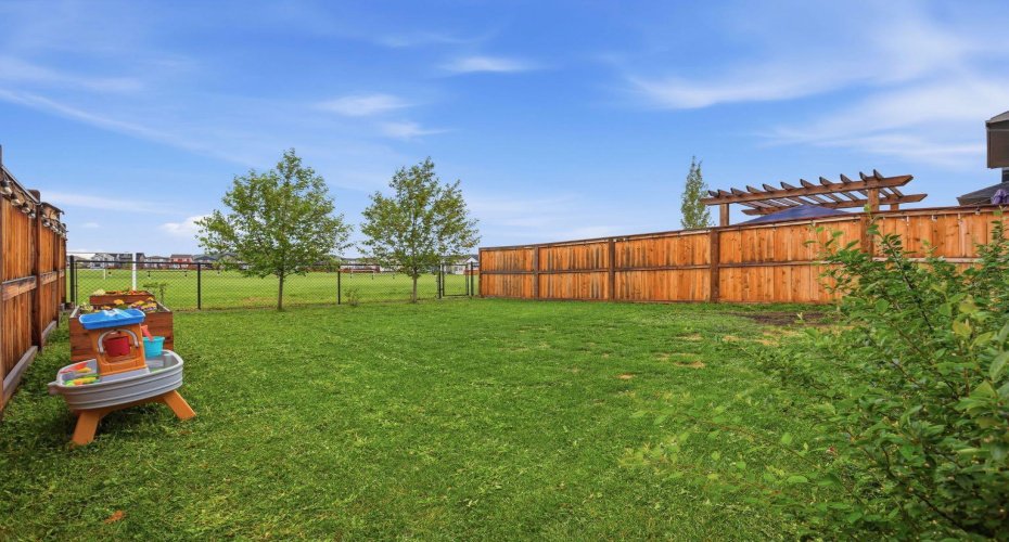 44 Morgan Street, Cochrane, Alberta T4C 2R6, 3 Bedrooms Bedrooms, ,3 BathroomsBathrooms,Residential,For Sale,Morgan,A2319675