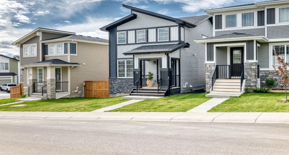38 Precedence Glen, Cochrane, Alberta T4C2W7, 3 Bedrooms Bedrooms, ,3 BathroomsBathrooms,Residential,For Sale,Precedence,A2319719