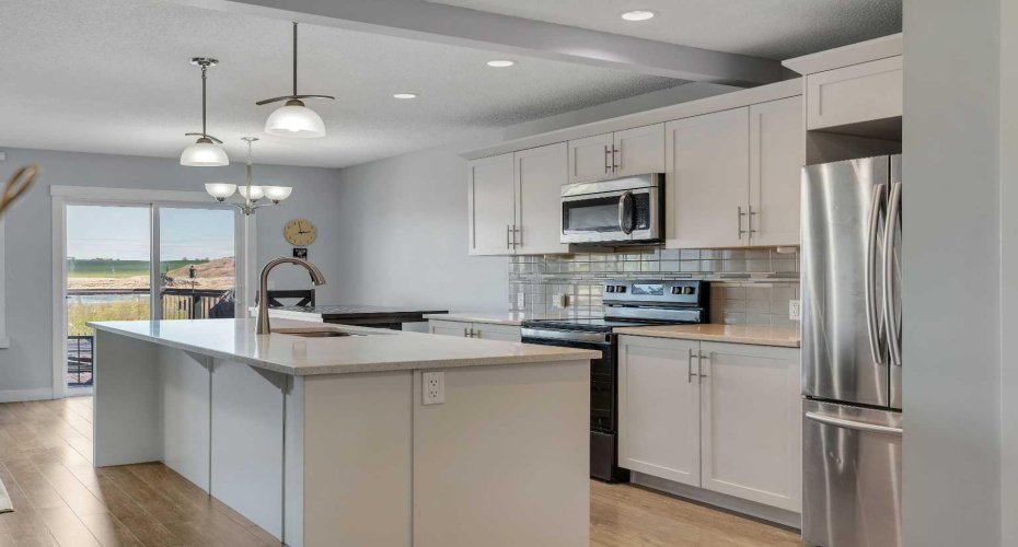 Large Quartz island in the kitchen!