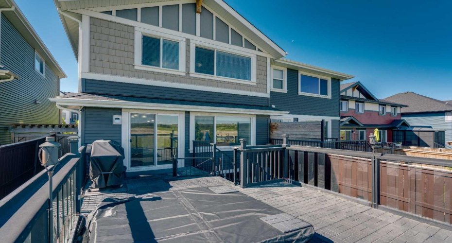 Generous lifted back deck for entertaining!