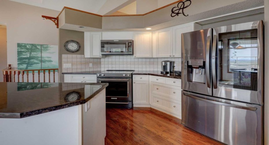 321 Gleneagles View, Cochrane, Alberta T4C 1P4, 3 Bedrooms Bedrooms, ,3 BathroomsBathrooms,Residential,For Sale,Gleneagles,A2320169