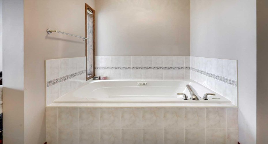 321 Gleneagles View, Cochrane, Alberta T4C 1P4, 3 Bedrooms Bedrooms, ,3 BathroomsBathrooms,Residential,For Sale,Gleneagles,A2320169