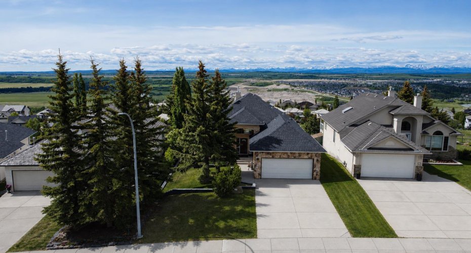 321 Gleneagles View, Cochrane, Alberta T4C 1P4, 3 Bedrooms Bedrooms, ,3 BathroomsBathrooms,Residential,For Sale,Gleneagles,A2320169