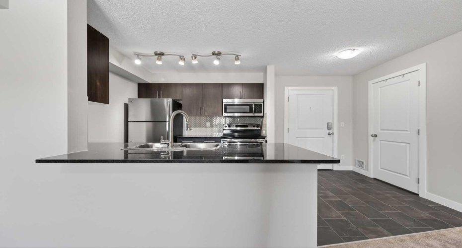 625 Glenbow Drive, Cochrane, Alberta T4C 0S9, 2 Bedrooms Bedrooms, ,2 BathroomsBathrooms,Residential,For Sale,Glenbow,A2320390