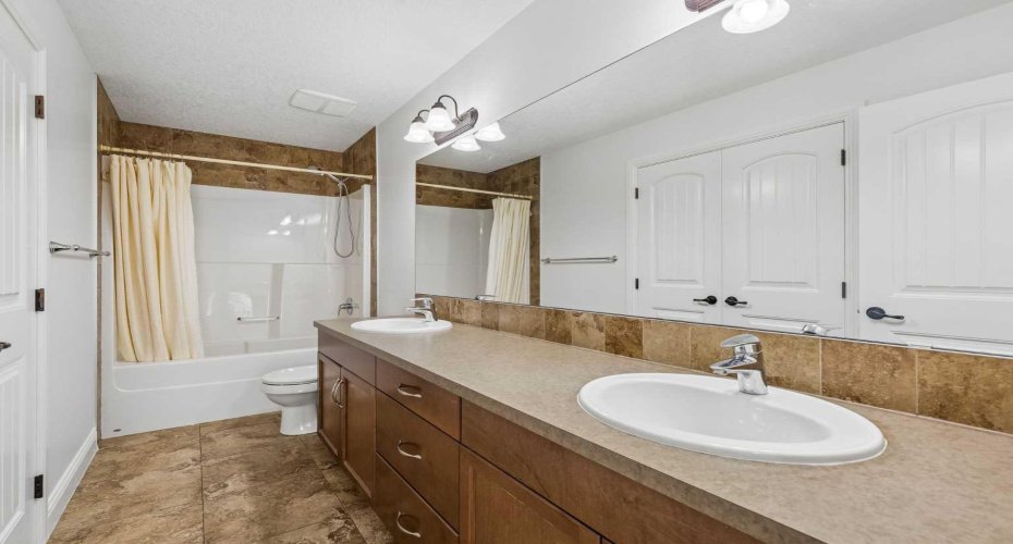 Upstairs bathroom