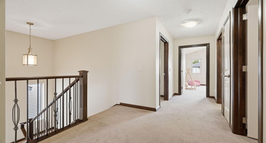 139 Sunset View, Cochrane, Alberta T4C 0E8, 5 Bedrooms Bedrooms, ,4 BathroomsBathrooms,Residential,For Sale,Sunset,A2320979