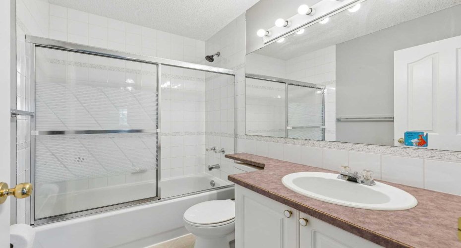 121 Quigley Drive, Cochrane, Alberta T4C1R1, 3 Bedroom Bedrooms, 0 ,3 BathroomBathrooms,Residential,For Sale,Quigley,0,A2317758