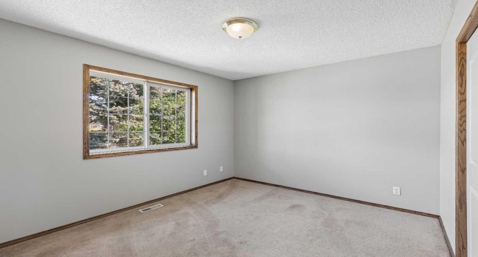 121 Quigley Drive, Cochrane, Alberta T4C1R1, 3 Bedroom Bedrooms, 0 ,3 BathroomBathrooms,Residential,For Sale,Quigley,0,A2317758