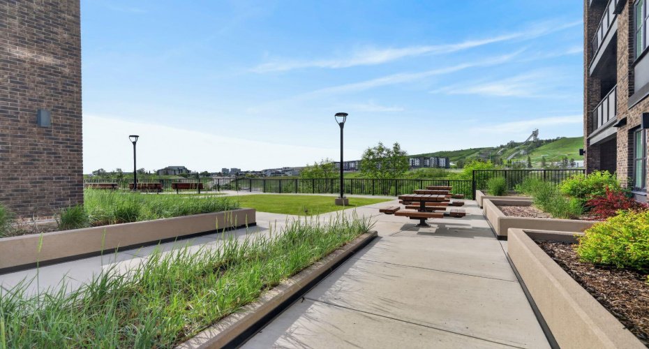 80 Greenbriar Place, Calgary, Alberta T3B 6J4, 1 Bedroom Bedrooms, ,1 BathroomBathrooms,Residential,For Sale,Greenbriar,A2320642
