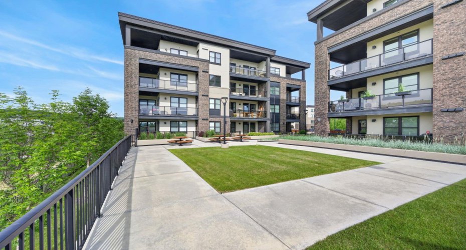 80 Greenbriar Place, Calgary, Alberta T3B 6J4, 1 Bedroom Bedrooms, ,1 BathroomBathrooms,Residential,For Sale,Greenbriar,A2320642